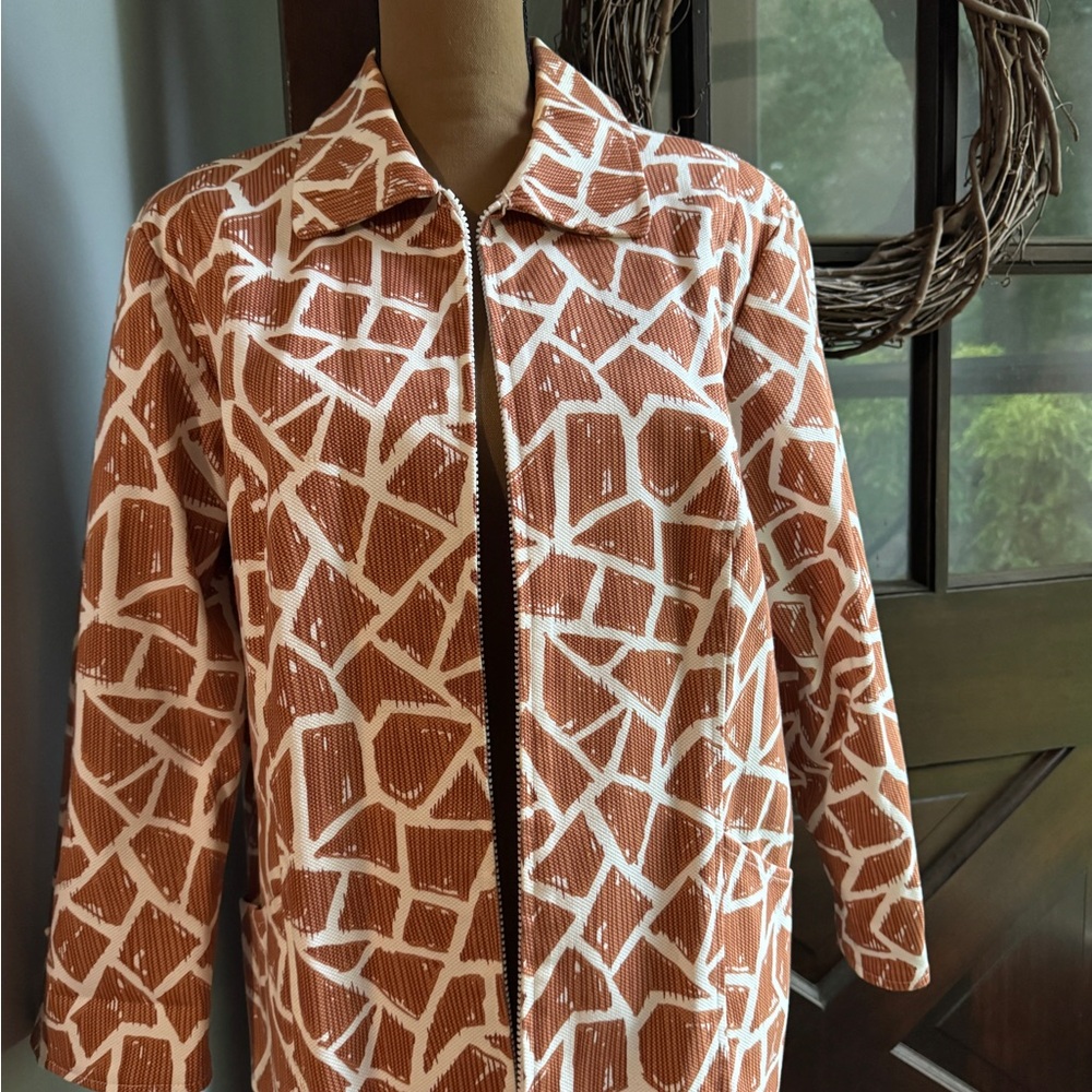 Vintage Bob Mackie Brown x White Geometric animal/giraffe print zip-up jacket